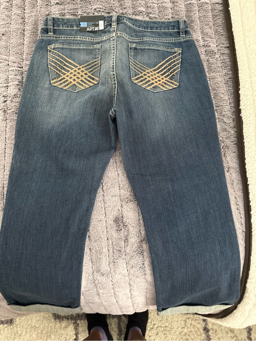 Apt. 9 Women's Cropped Straight Jeans - Medium Blue Wash - Picture 2 of 6